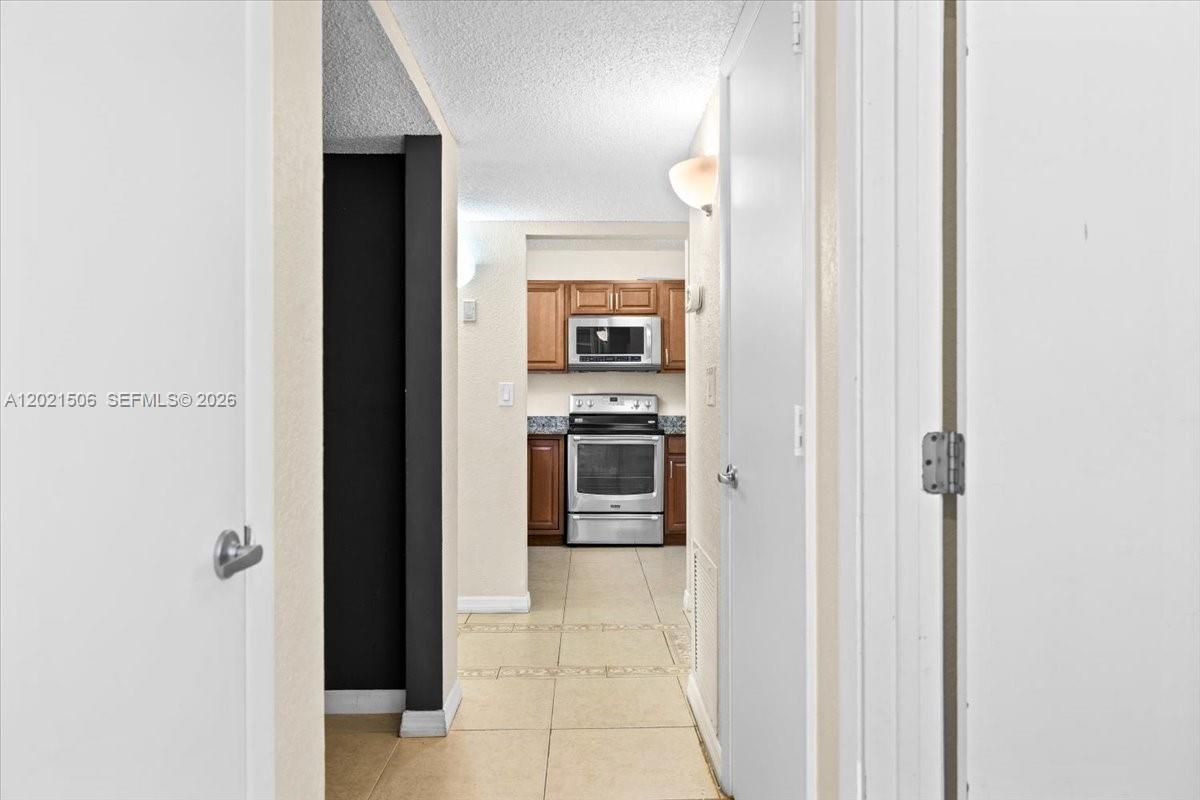 CONDO 5 OF SABAL PALM CON - Residential