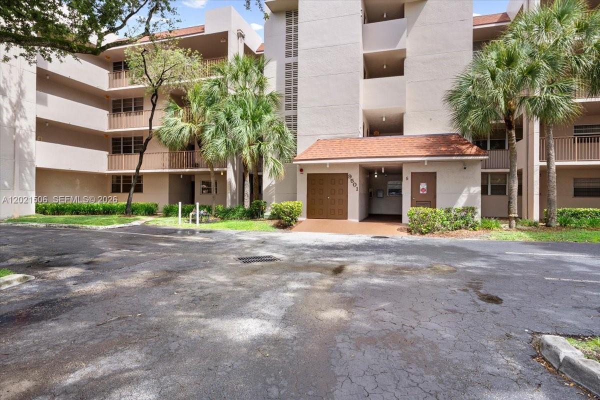 CONDO 5 OF SABAL PALM CON - Residential