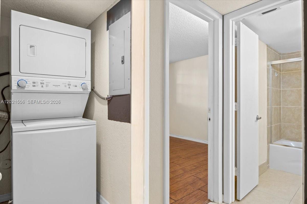 CONDO 5 OF SABAL PALM CON - Residential