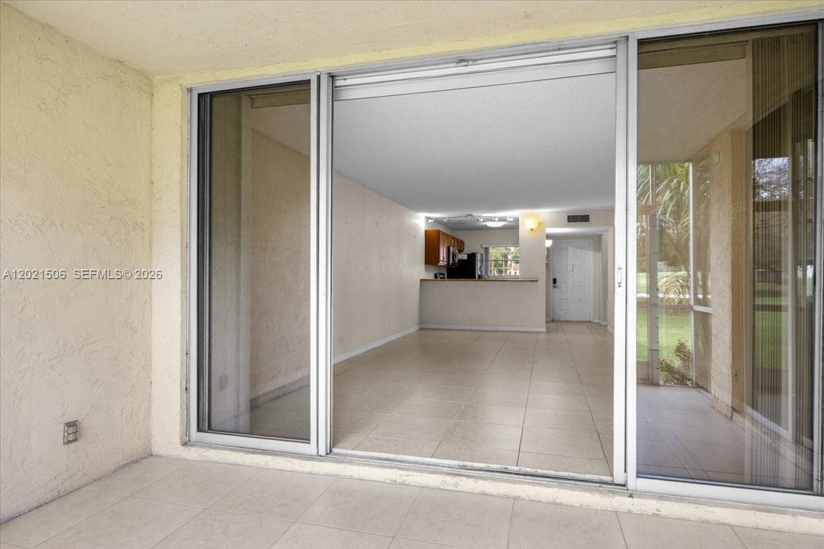 CONDO 5 OF SABAL PALM CON - Residential