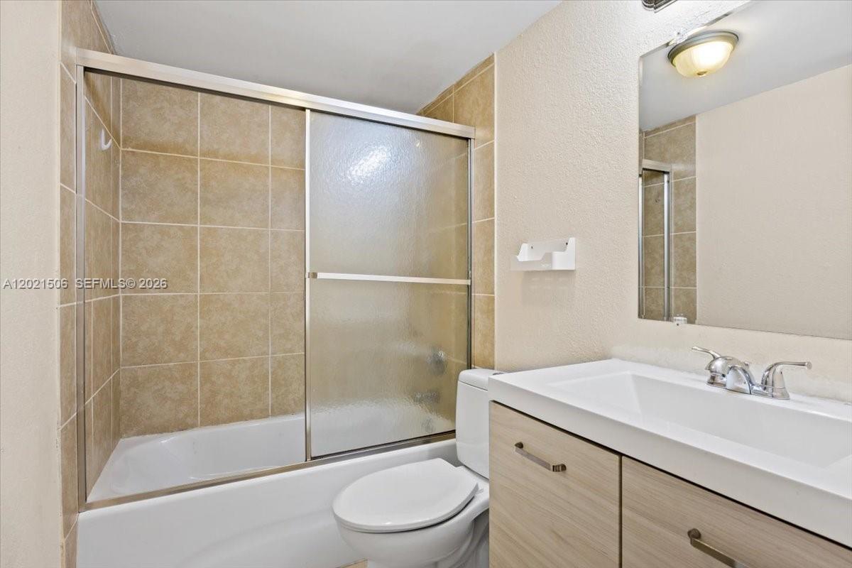 CONDO 5 OF SABAL PALM CON - Residential
