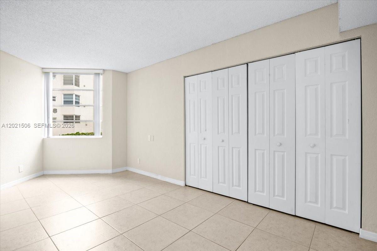 CONDO 5 OF SABAL PALM CON - Residential