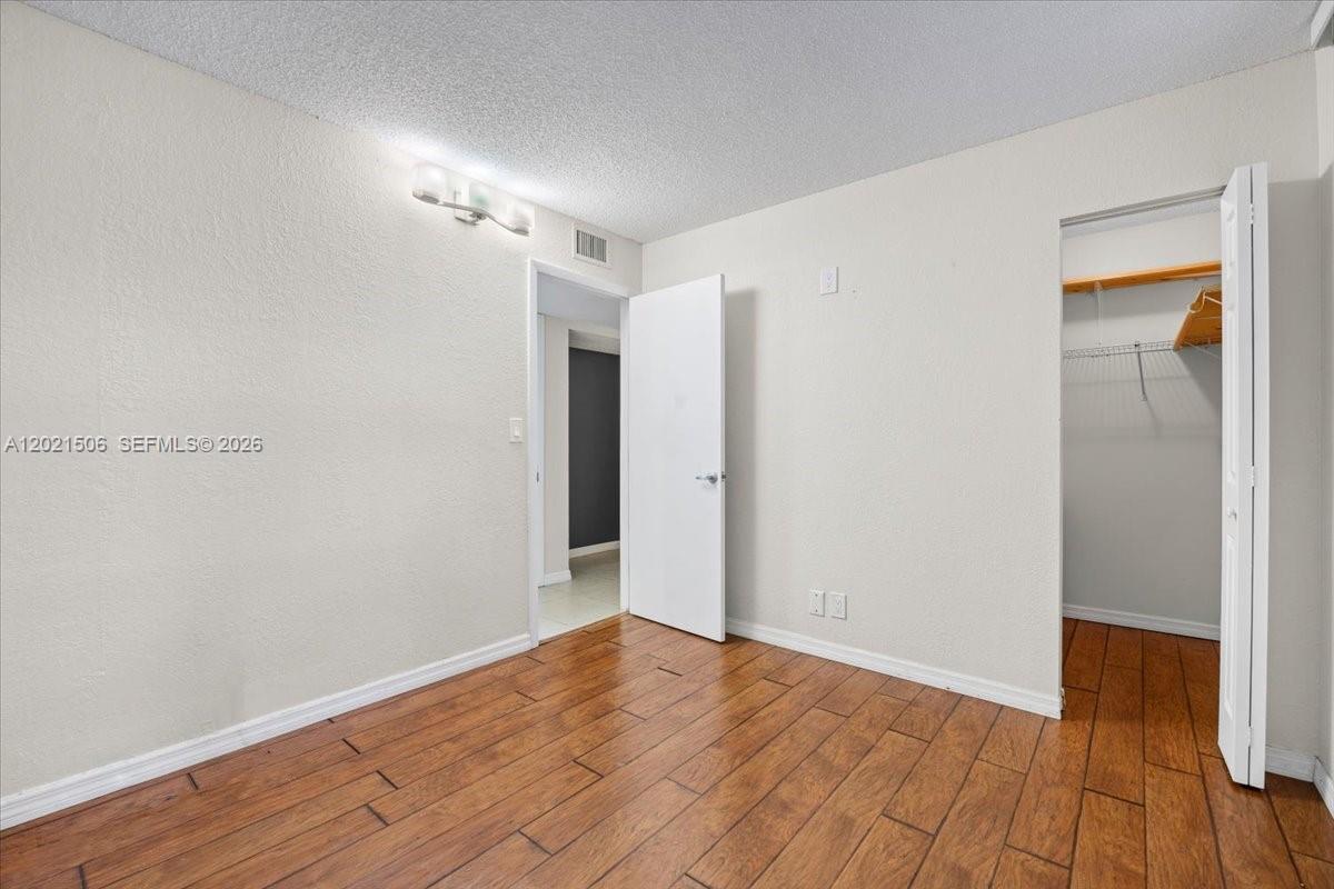 CONDO 5 OF SABAL PALM CON - Residential