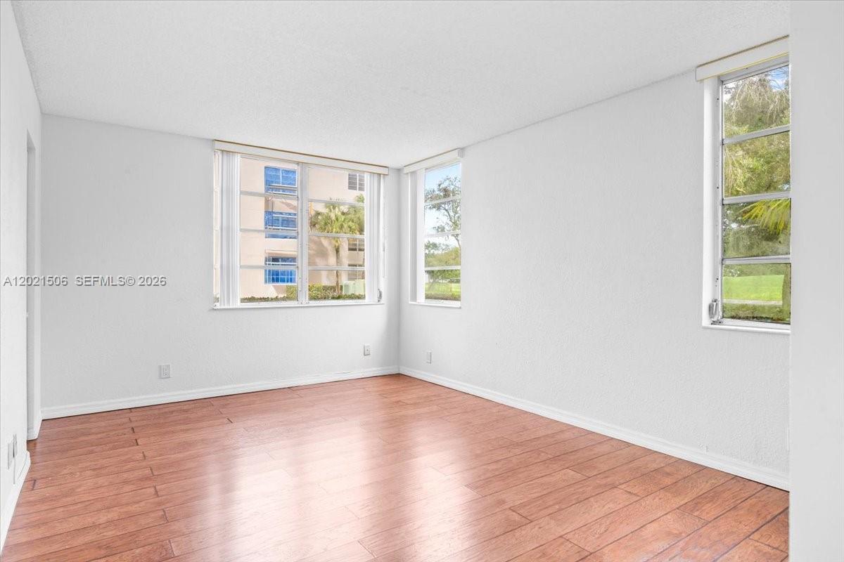 CONDO 5 OF SABAL PALM CON - Residential