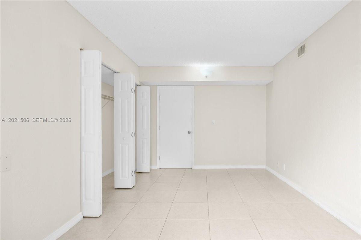 CONDO 5 OF SABAL PALM CON - Residential