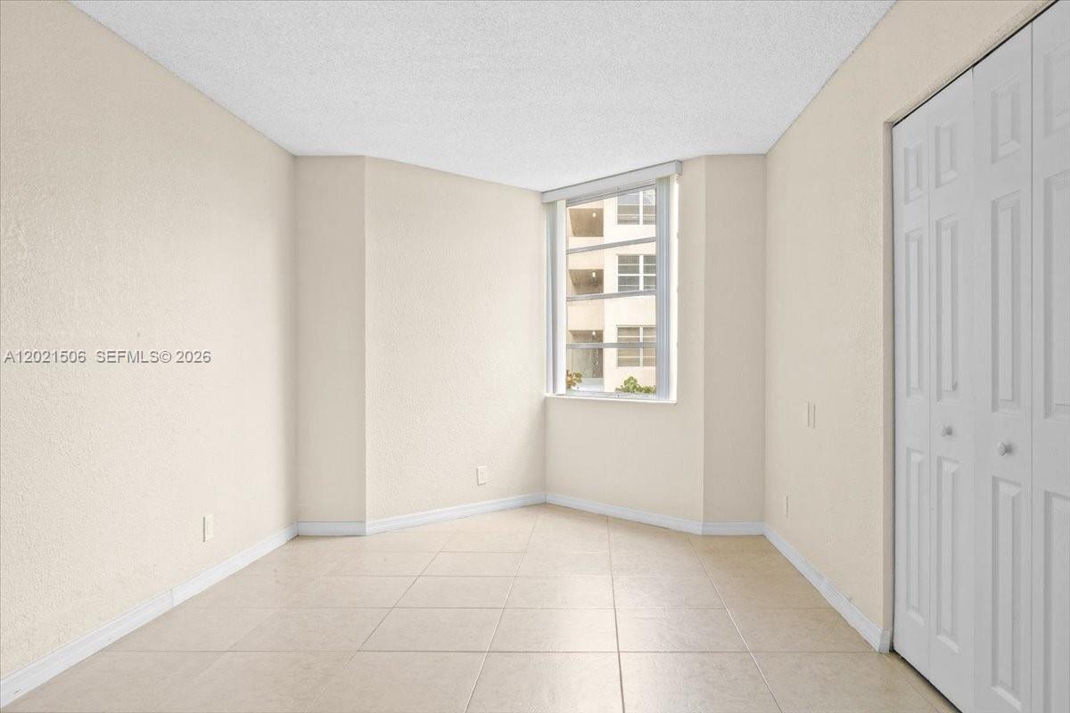 CONDO 5 OF SABAL PALM CON - Residential