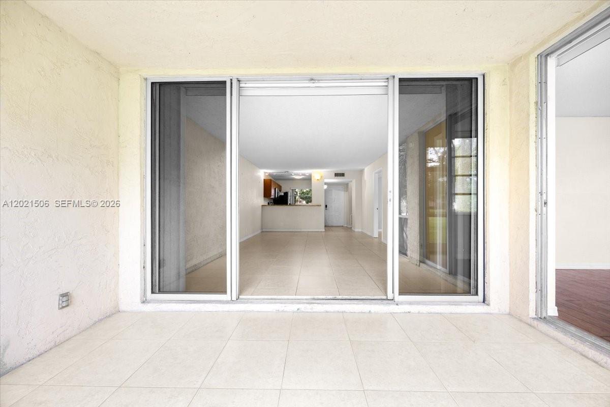 CONDO 5 OF SABAL PALM CON - Residential