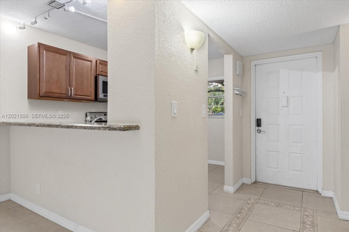 CONDO 5 OF SABAL PALM CON - Residential