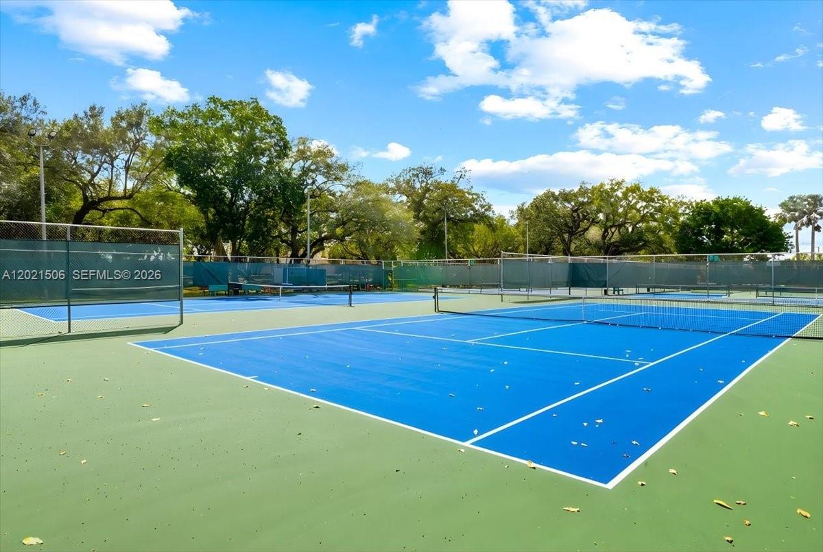 CONDO 5 OF SABAL PALM CON - Residential