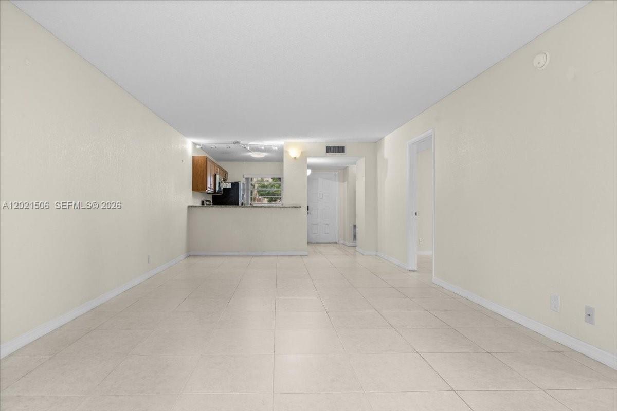 CONDO 5 OF SABAL PALM CON - Residential