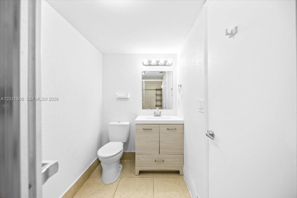CONDO 5 OF SABAL PALM CON - Residential