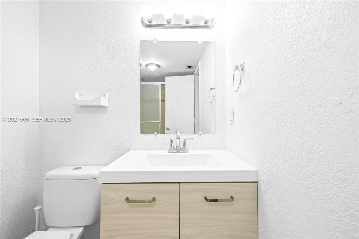 CONDO 5 OF SABAL PALM CON - Residential