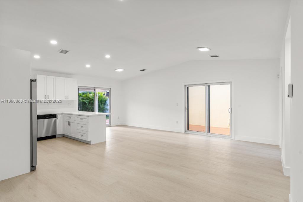 ALBA GARDENS SEC 3 - Residential