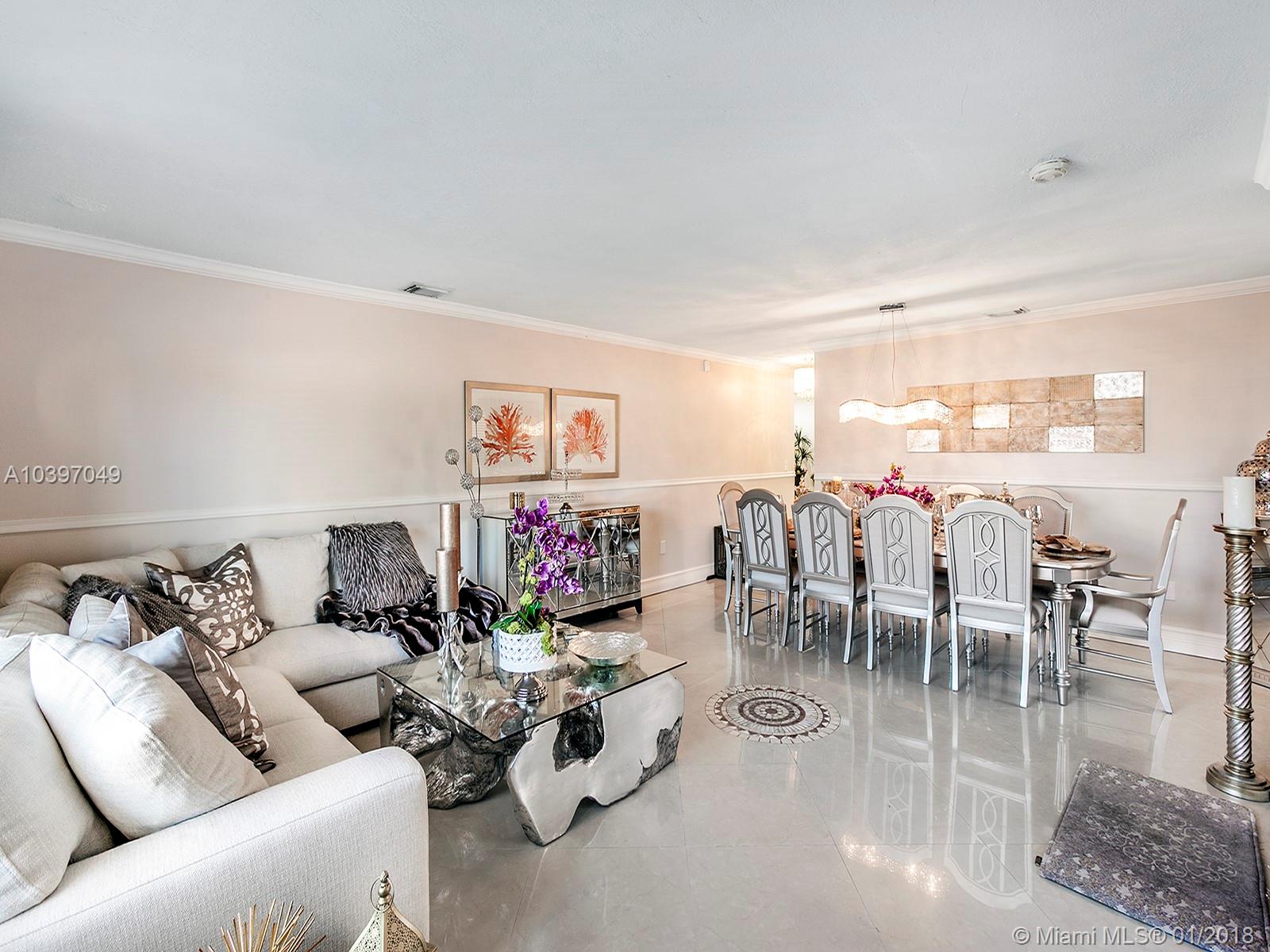 TAMIAMI LAKES SEC 3 - Residential