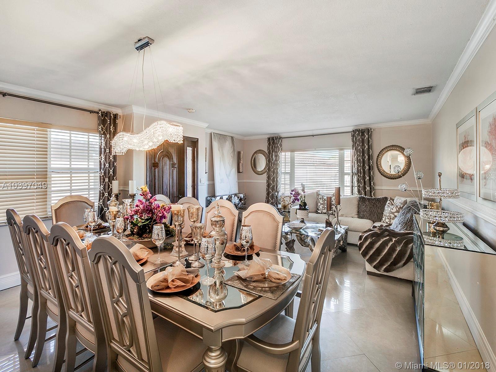 TAMIAMI LAKES SEC 3 - Residential