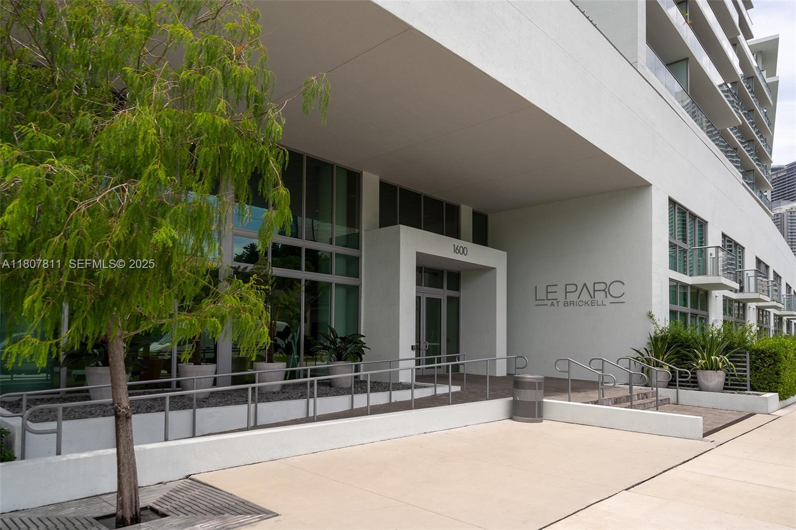 LE PARC AT BRICKELL CONDO - Residential