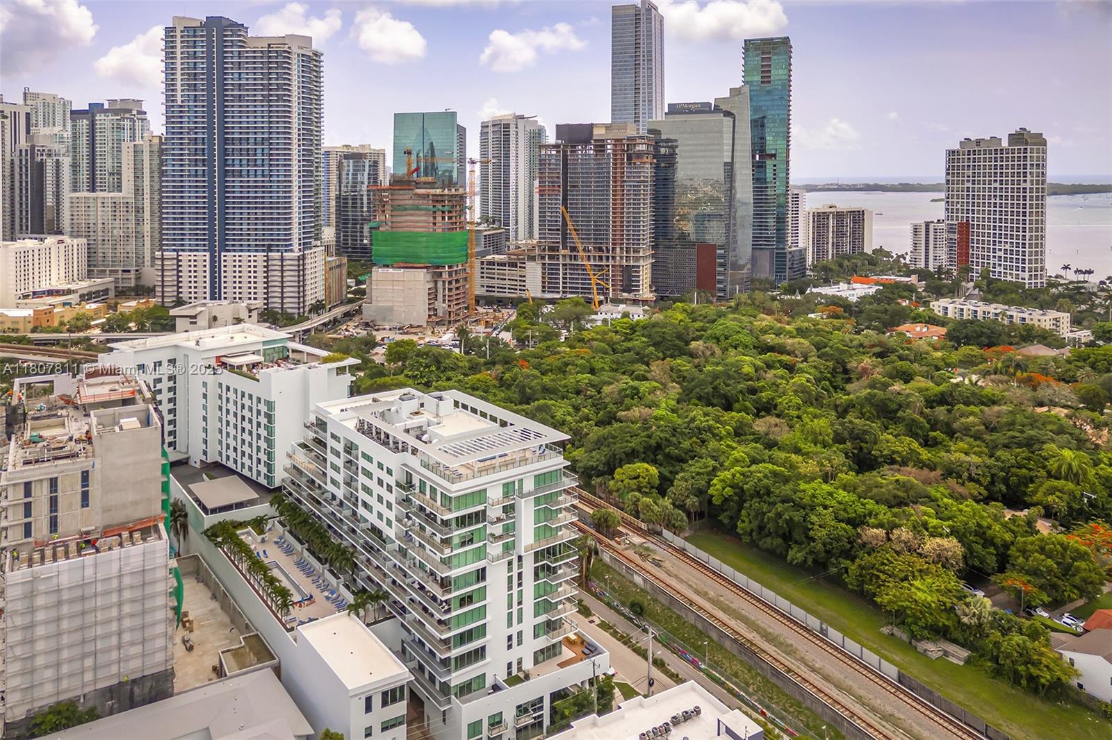 LE PARC AT BRICKELL CONDO - Residential