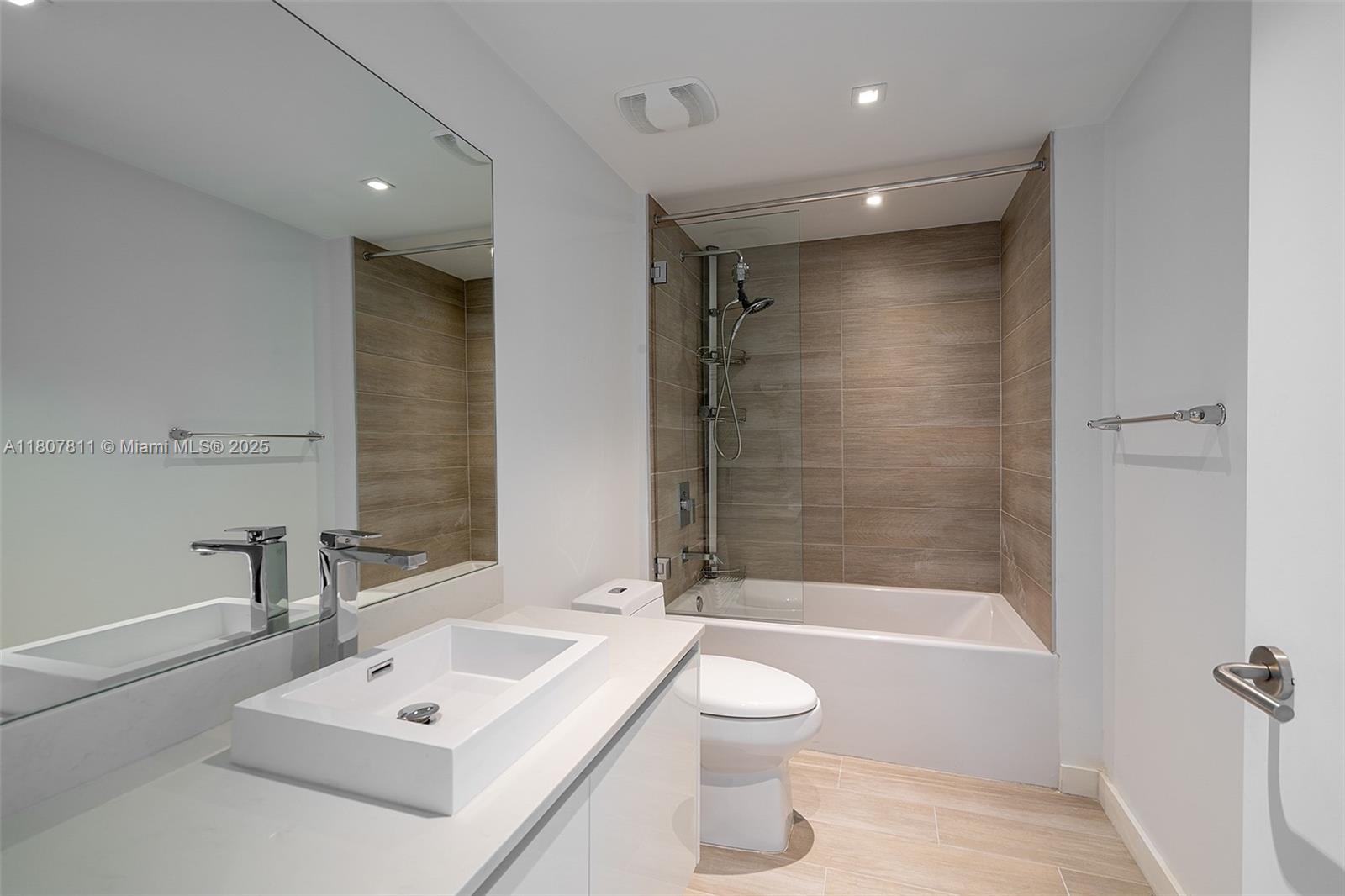 LE PARC AT BRICKELL CONDO - Residential