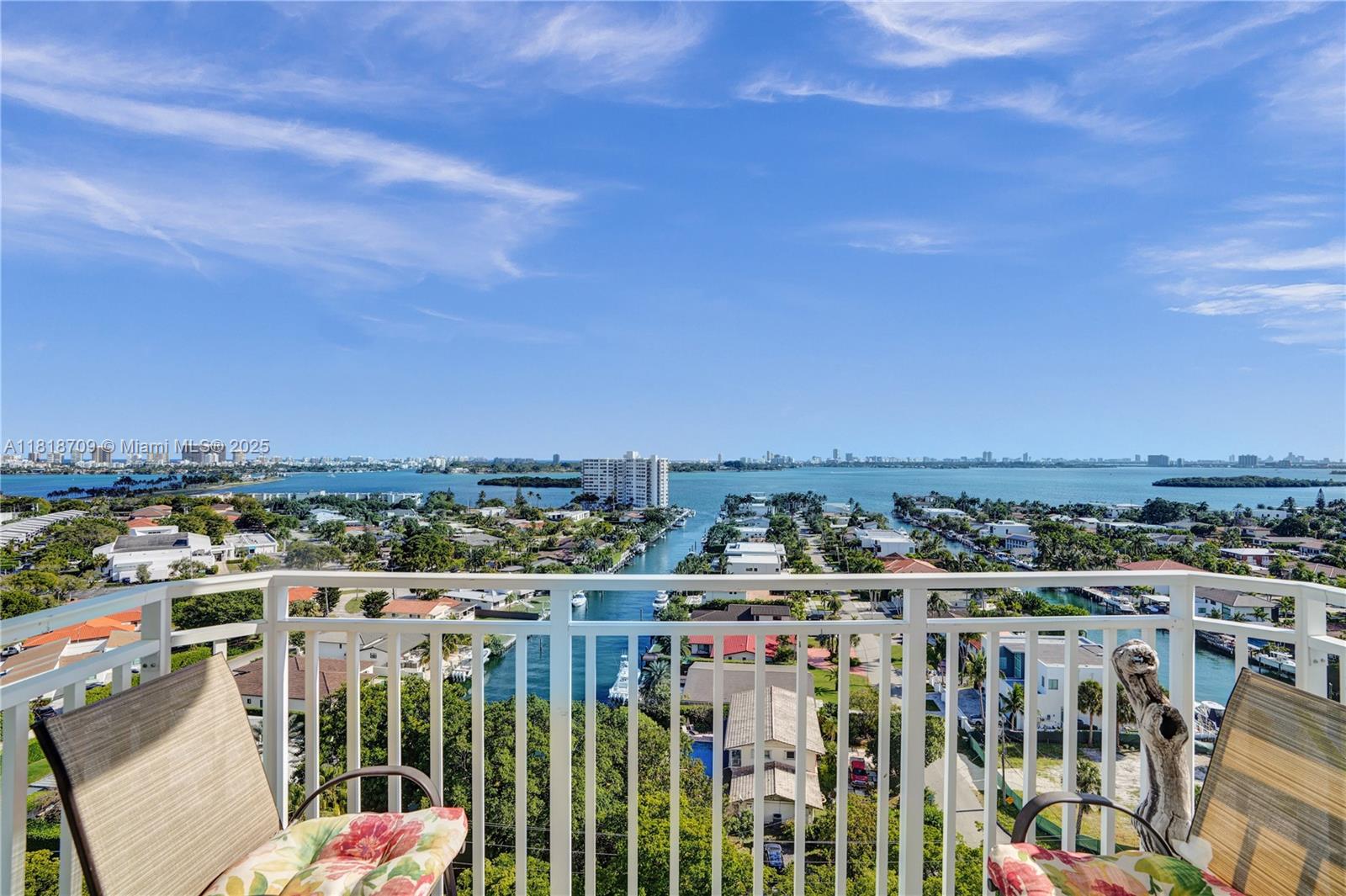 BAYVIEW TOWERS CONDO SOUT - Residential