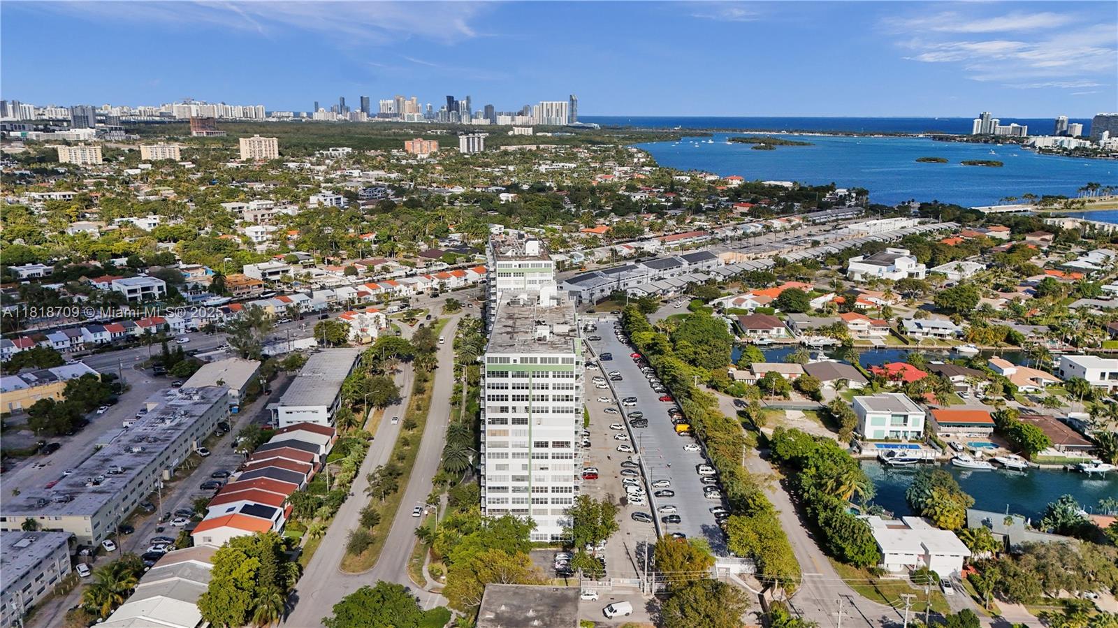 BAYVIEW TOWERS CONDO SOUT - Residential