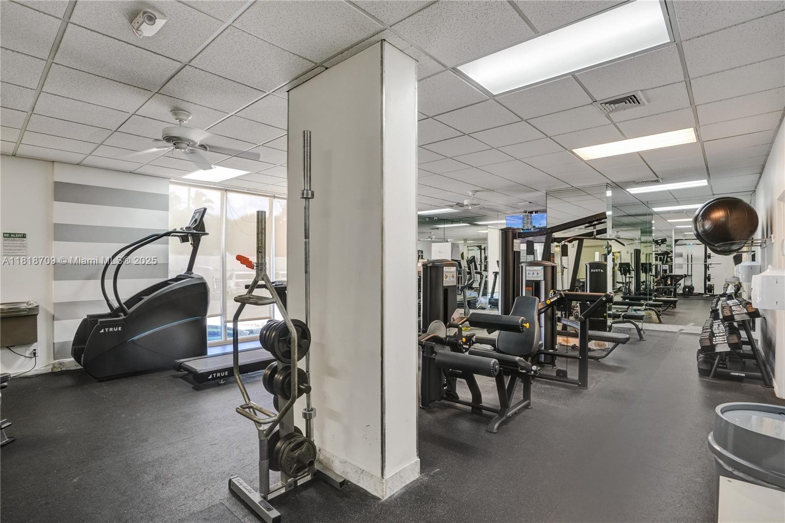 BAYVIEW TOWERS CONDO SOUT - Residential