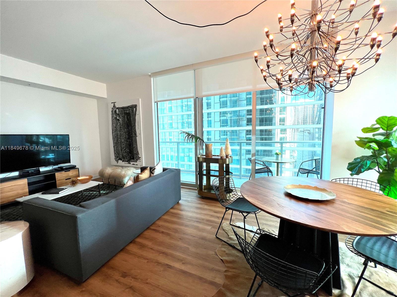 Very unique floor plan for this 2 bedroom, 2 bathroom unit at Met 1, stylish and elegant, fully furnished, split floor plan, 2 suites, new laminated flooring, custom built-in walk-in closets, washer and dryer, screens and block-out curtains, balcony, painted in white, , ready to move in. Excellent location close to Whole Foods, Bayside, Arena, Port of Miami, Downtown and Brickell Ave. One assigned parking space, pool, gym, sauna, business room, lounge. Concierge.
