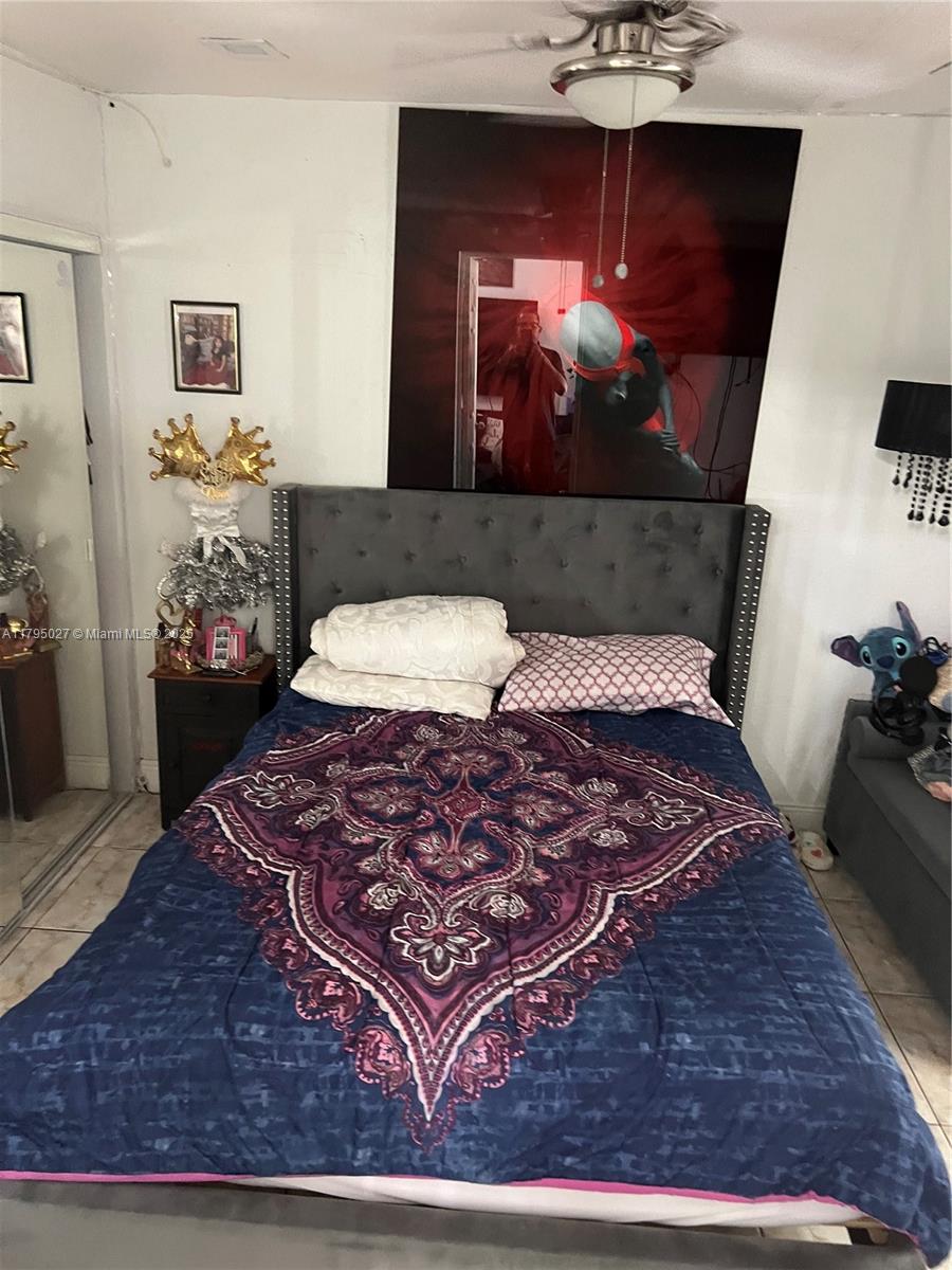 SUNSET MANOR - Residential