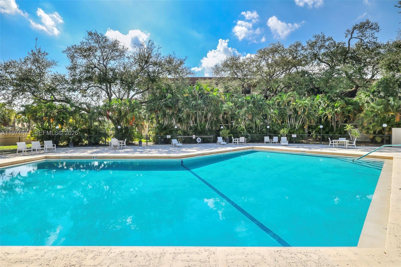 SUMMERTREE VILG CALIF CL - Residential