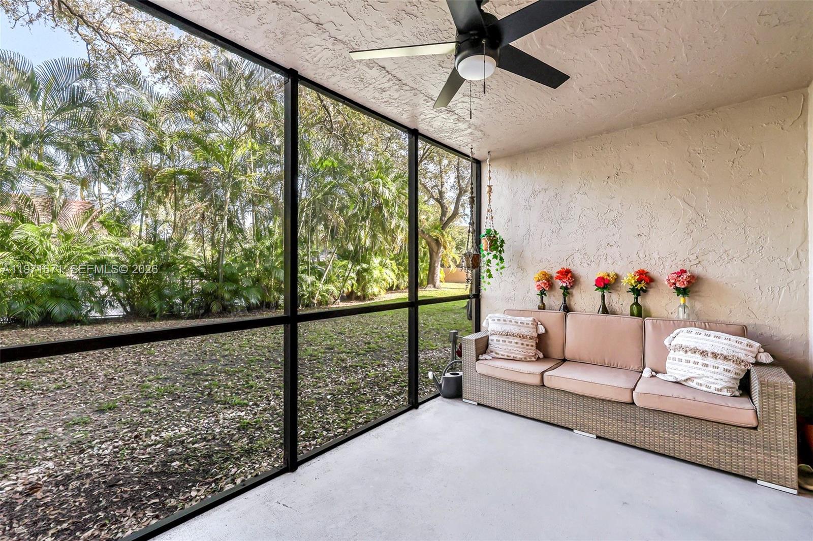 SUMMERTREE VILG CALIF CL - Residential