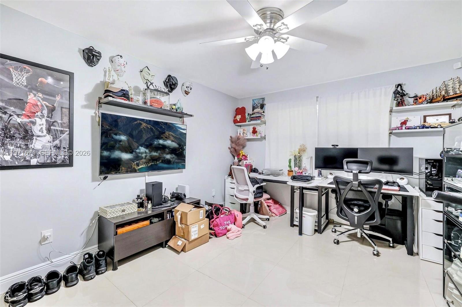 SUMMERTREE VILG CALIF CL - Residential