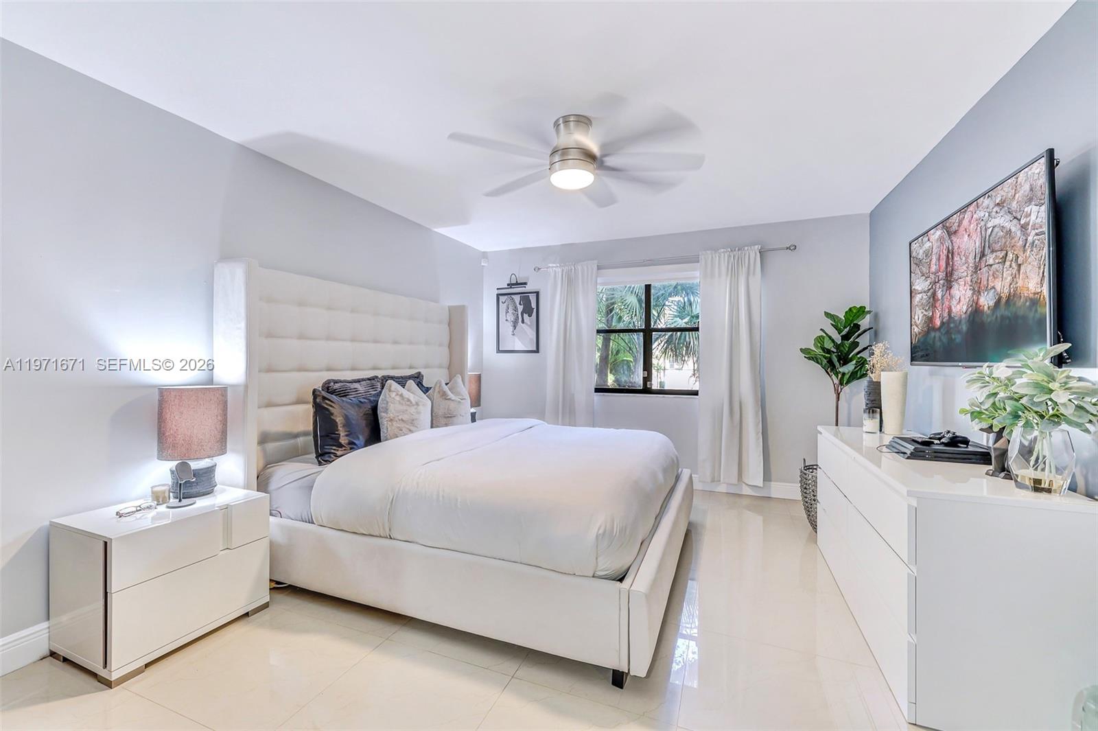 SUMMERTREE VILG CALIF CL - Residential