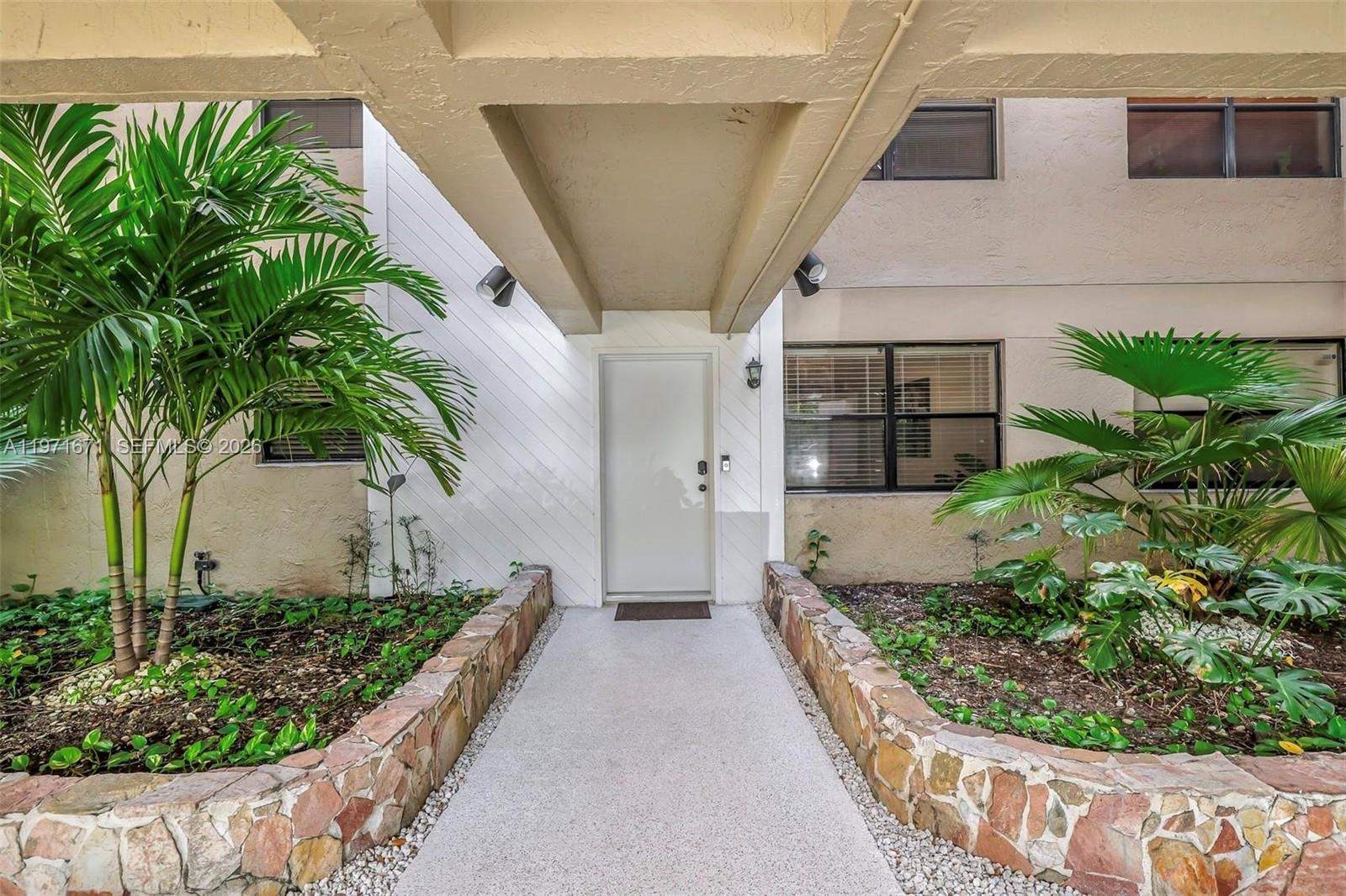 SUMMERTREE VILG CALIF CL - Residential