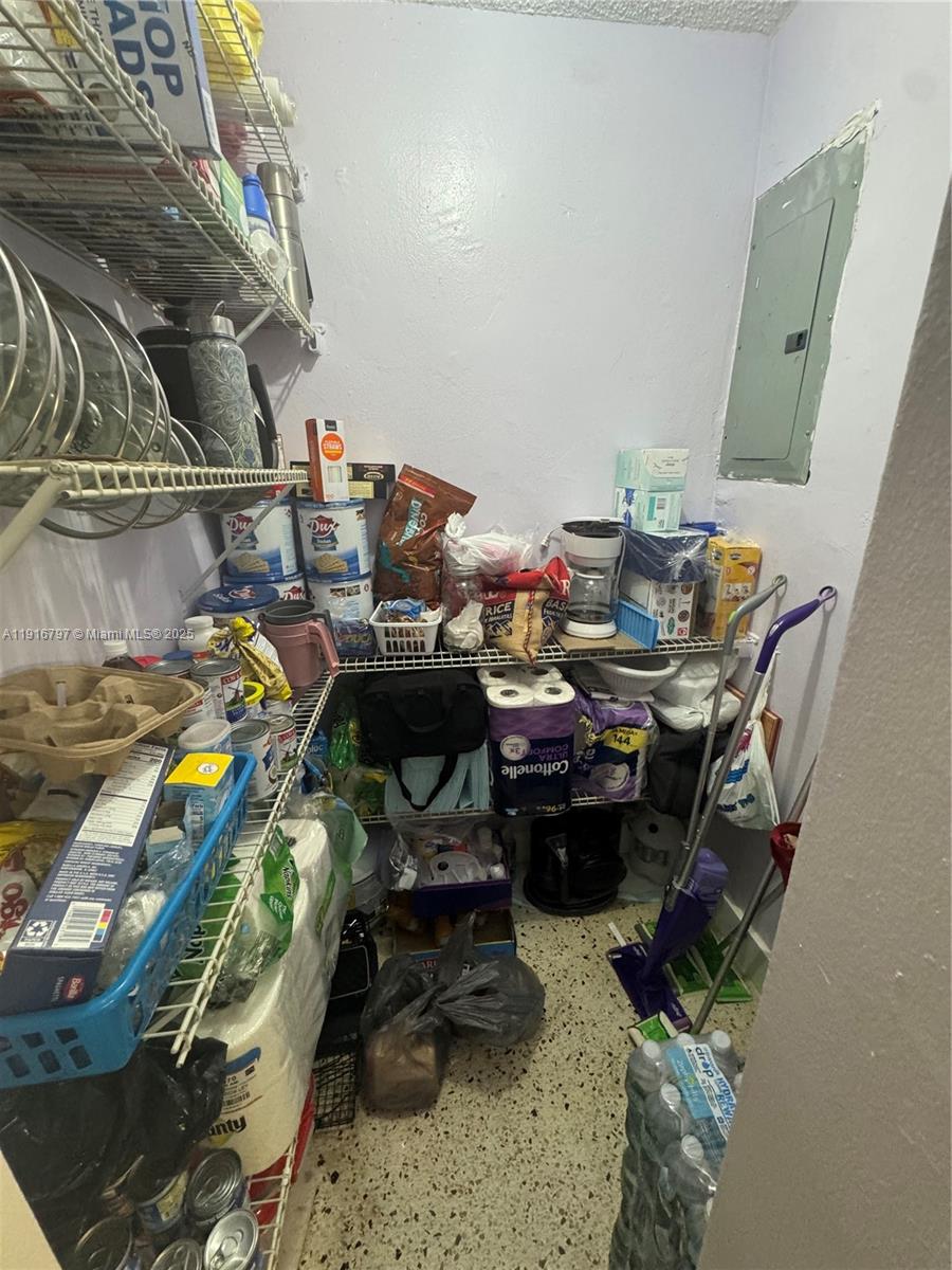 SWEETWATER GROVES .14 AC - Residential Income