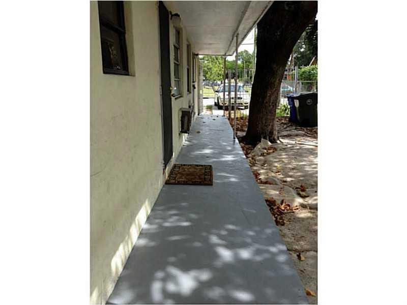 35 53 41 HIGHLAND PARK - Residential Lease