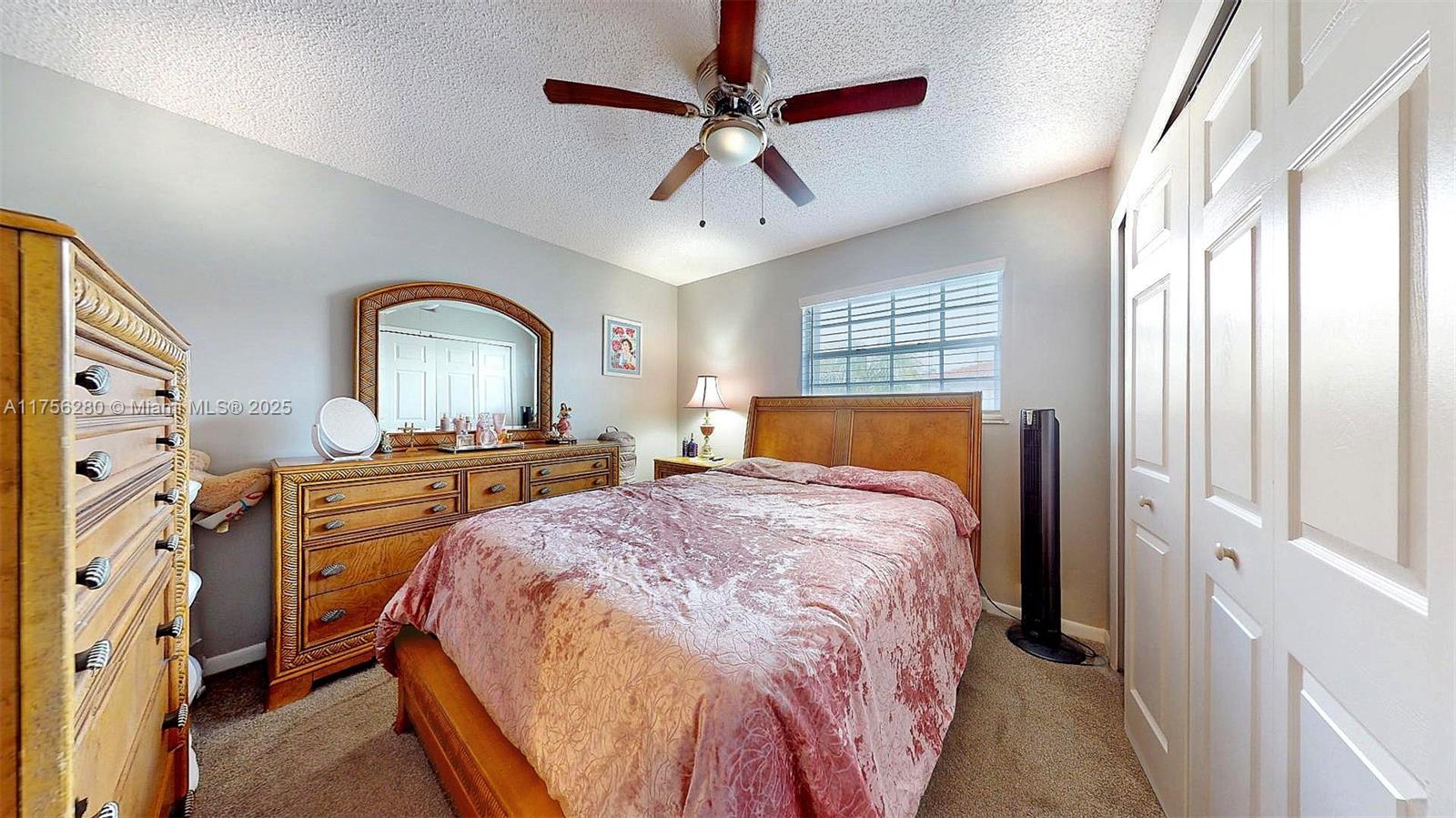 LAMBIANCE TOWNHOMES KENDA - Residential