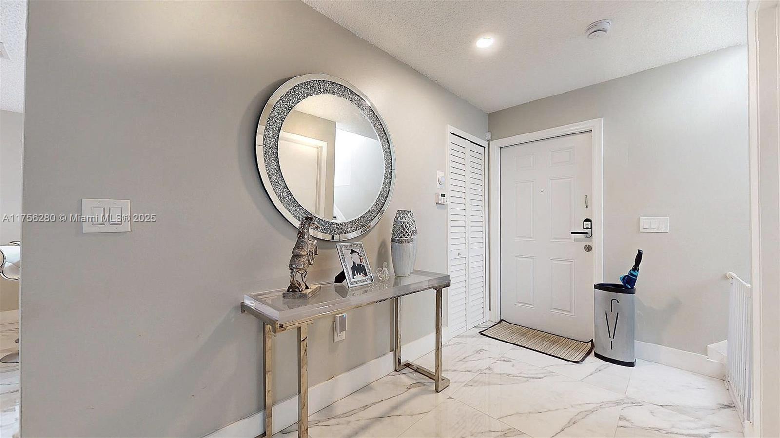 LAMBIANCE TOWNHOMES KENDA - Residential