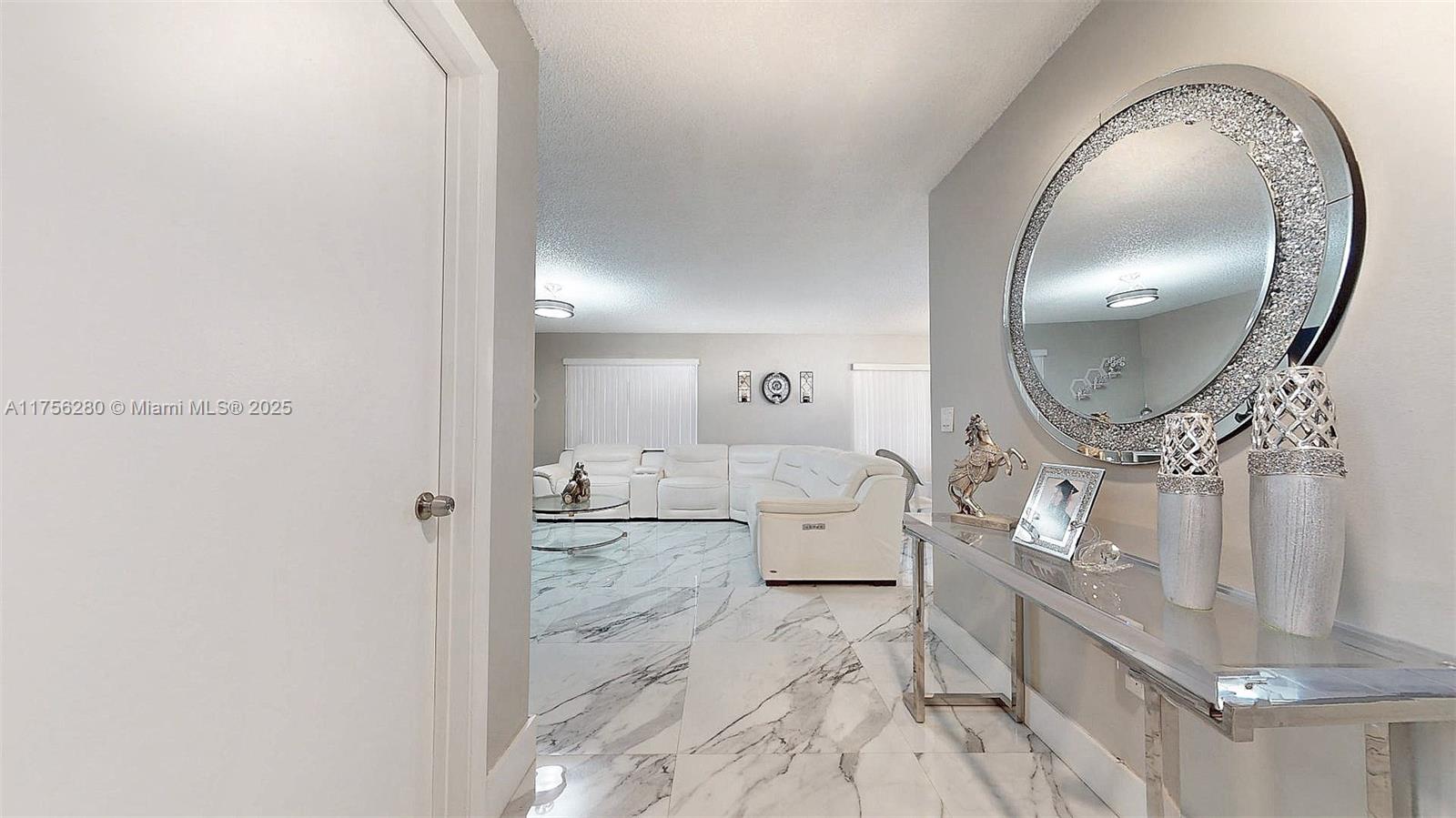 LAMBIANCE TOWNHOMES KENDA - Residential
