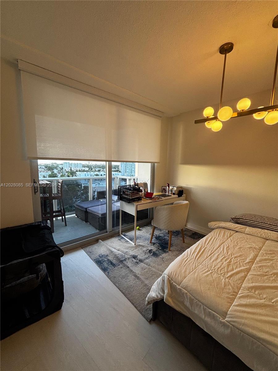 900 Bay Dr 811