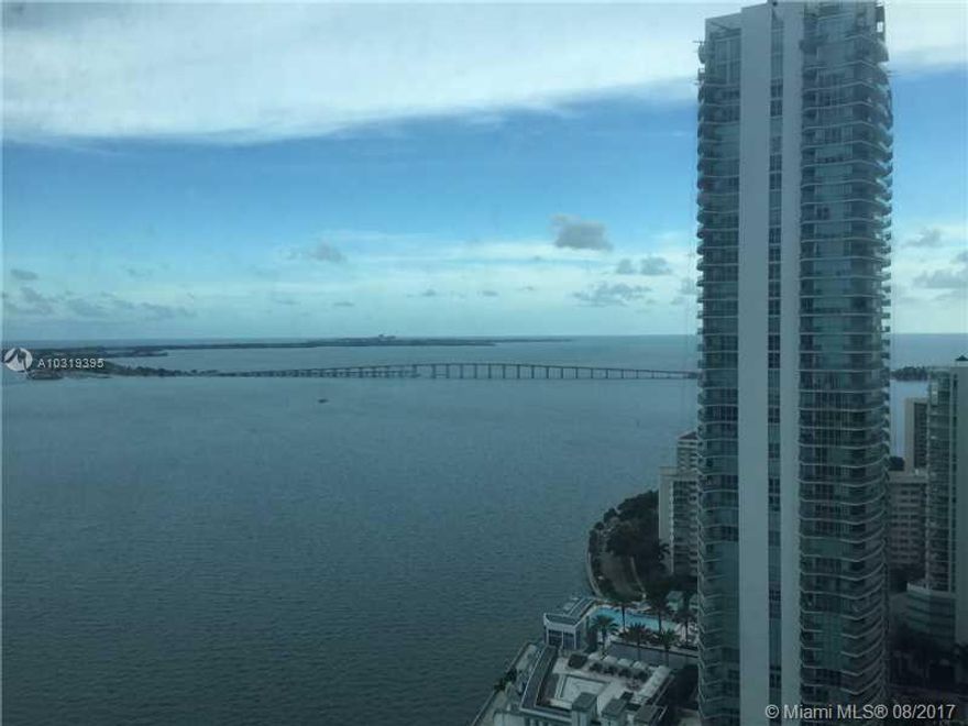 Beautiful 2 bed 2 baths at The Mark in Brickell. Laminated and tile floors throughout. Unit with an amazing view overlooking the bay. Close to restaurant and shopping area.  This one is a must see. Don't miss out on this amazing opportunity.