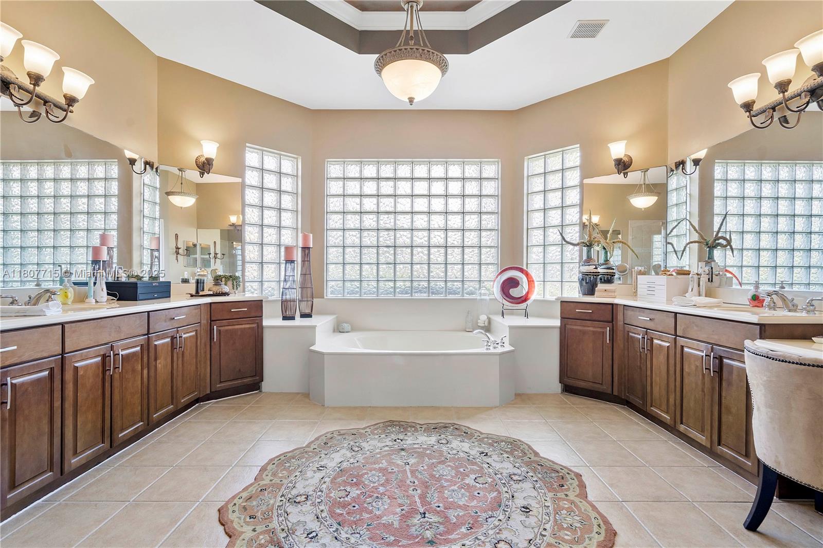 RIVERSTONE - Residential