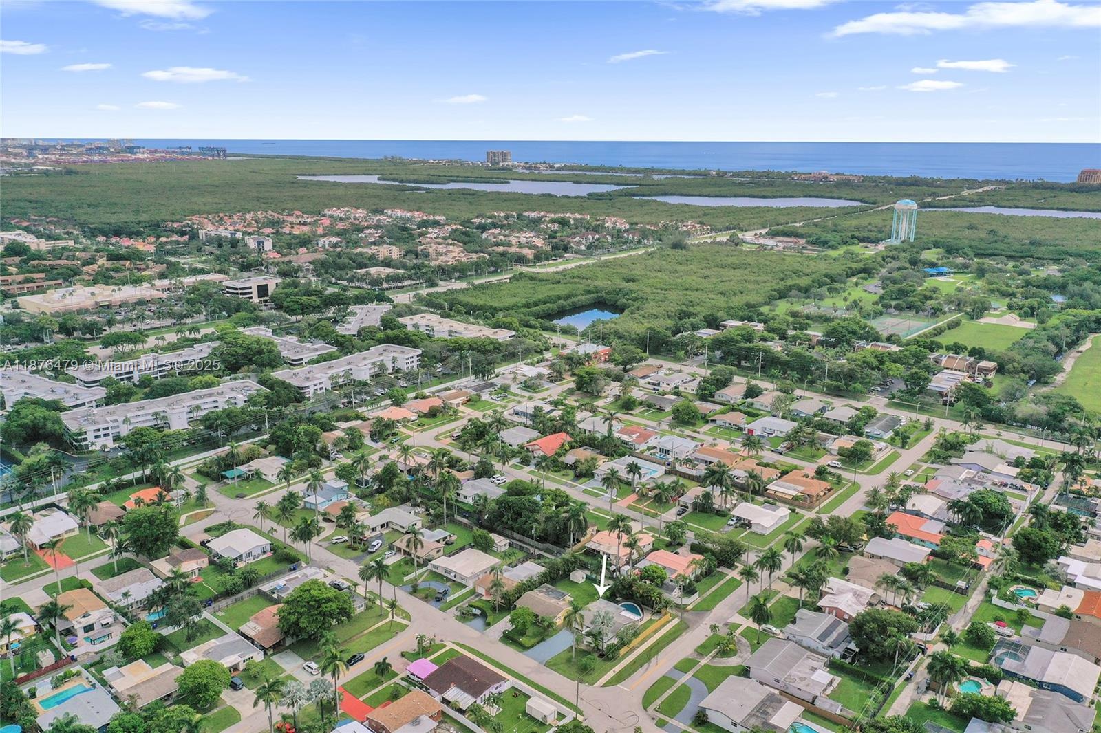 HOLLYWOOD HOMESITES SECON - Residential