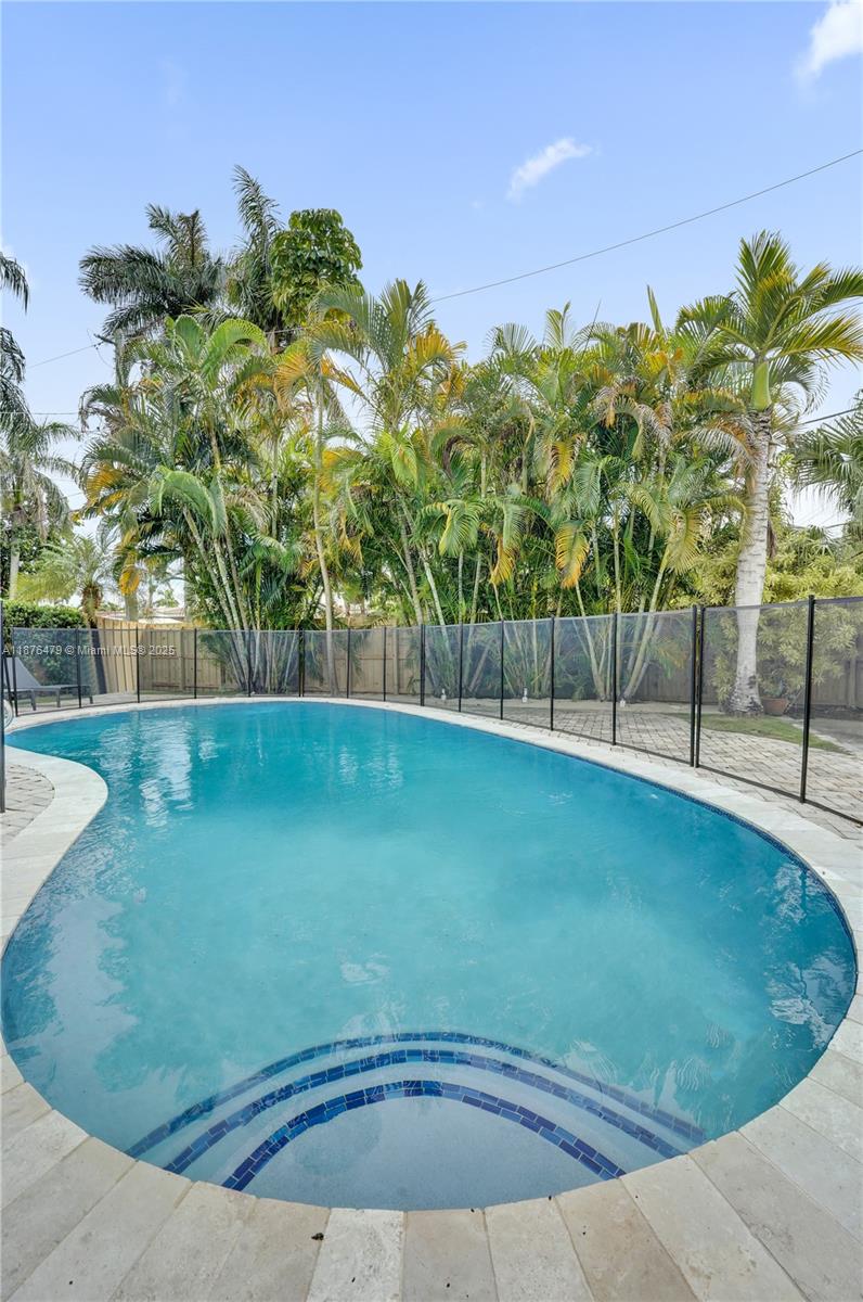 HOLLYWOOD HOMESITES SECON - Residential