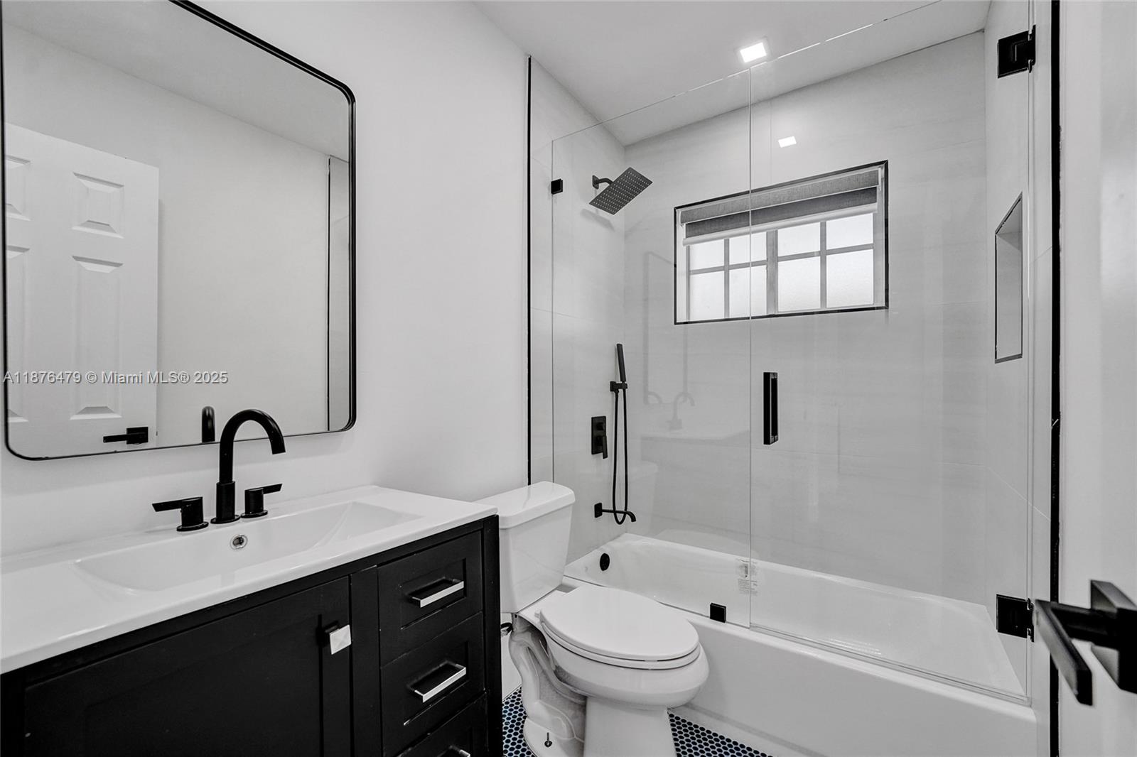 HOLLYWOOD HOMESITES SECON - Residential