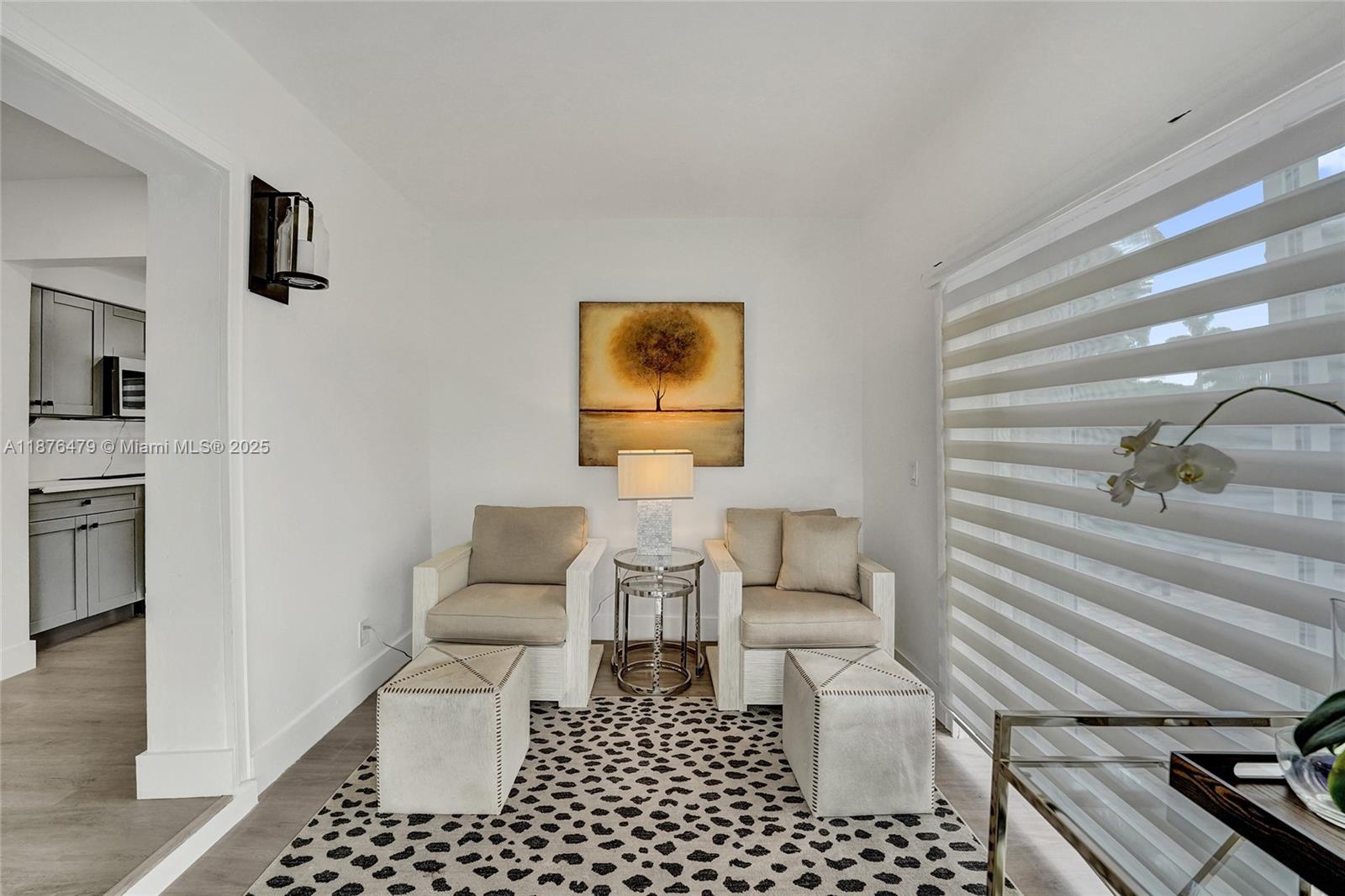 HOLLYWOOD HOMESITES SECON - Residential