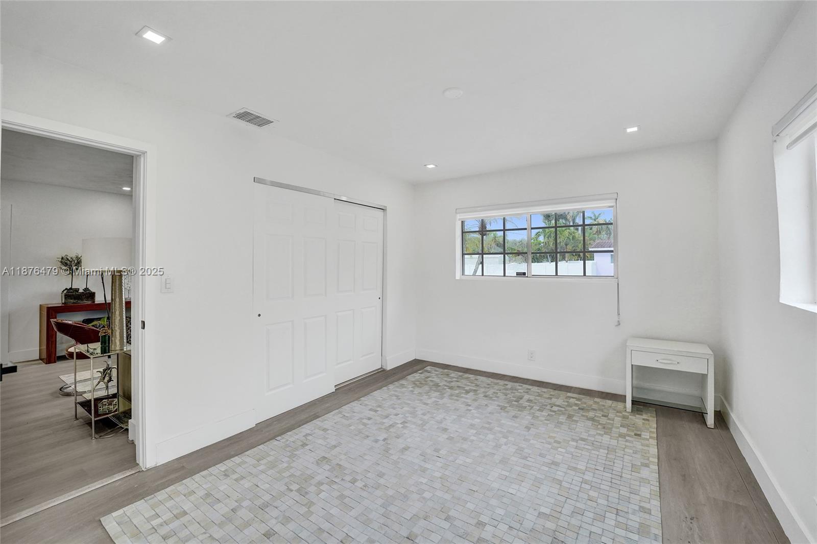 HOLLYWOOD HOMESITES SECON - Residential