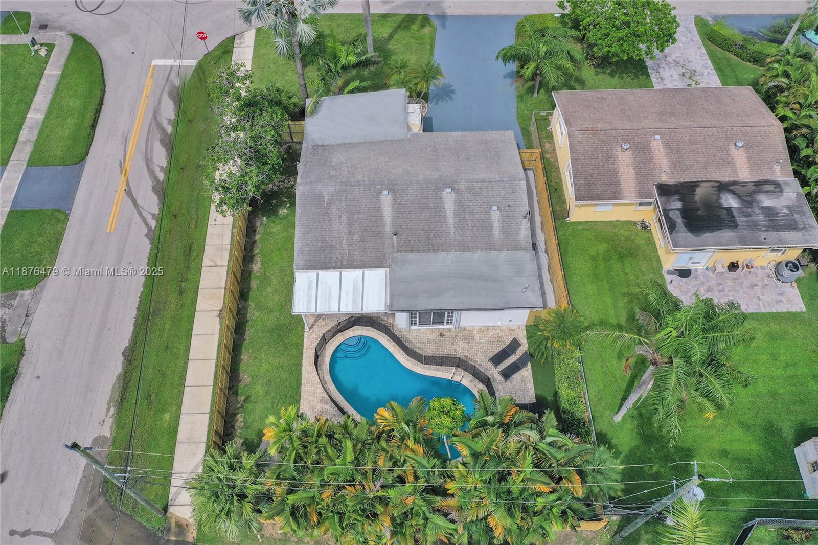 HOLLYWOOD HOMESITES SECON - Residential