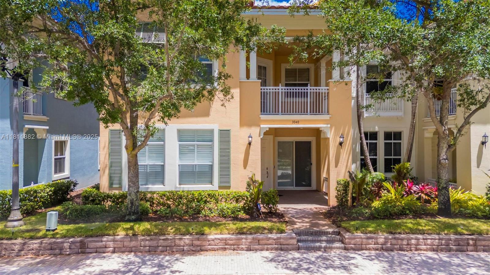 Property for Sale at 3040 Nw 126 Ave, Sunrise, Miami-Dade County, Florida - Bedrooms: 3 
Bathrooms: 4  - $850,000