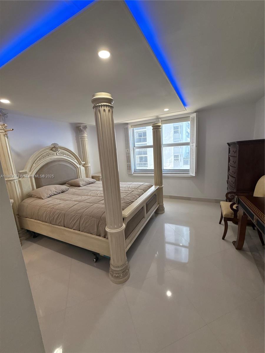 MALAGA TOWERS CONDO - Residential