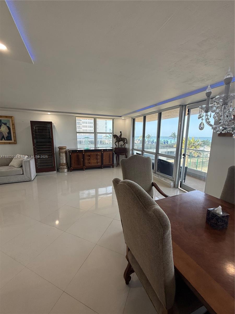 MALAGA TOWERS CONDO - Residential
