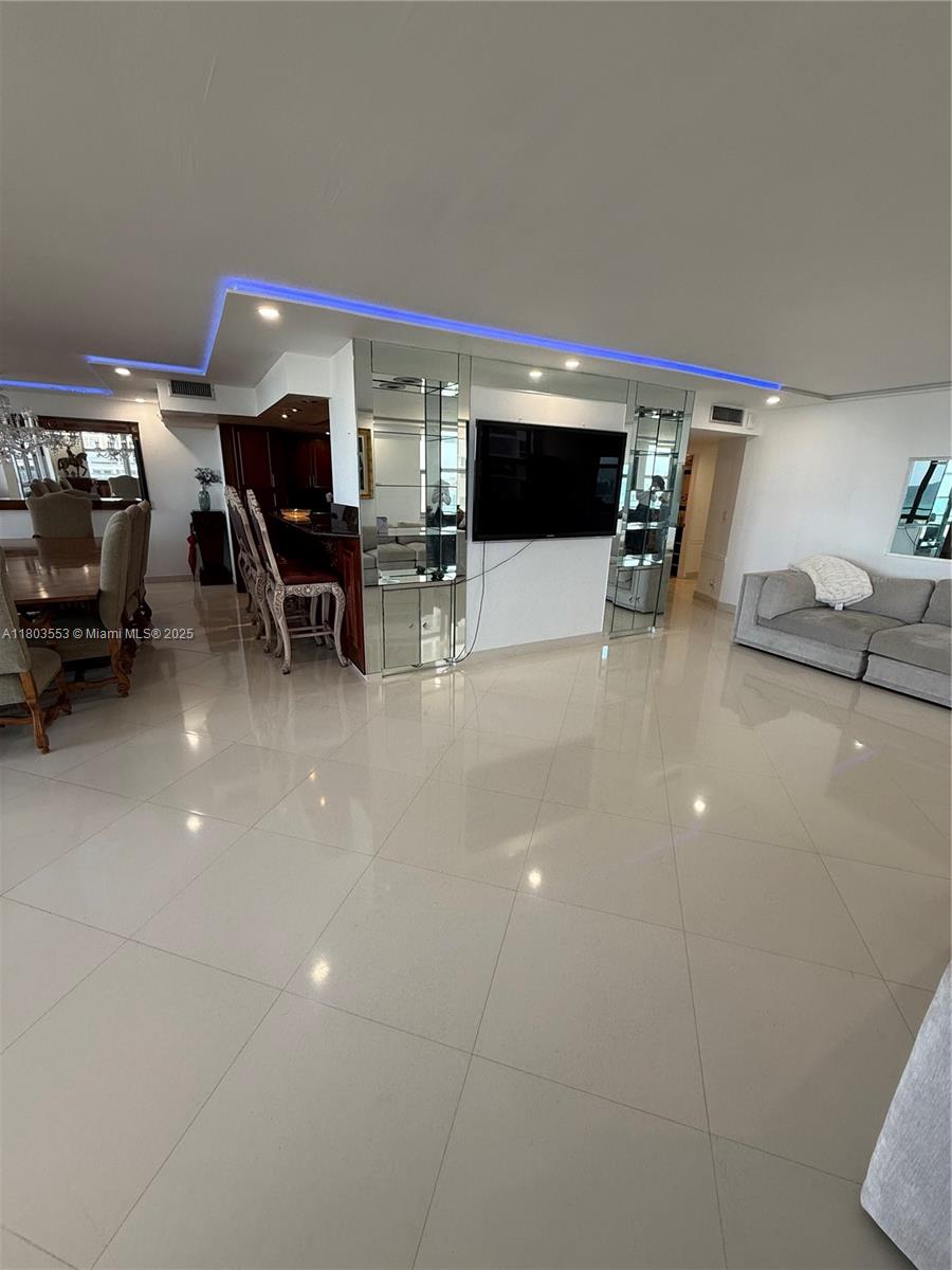 MALAGA TOWERS CONDO - Residential